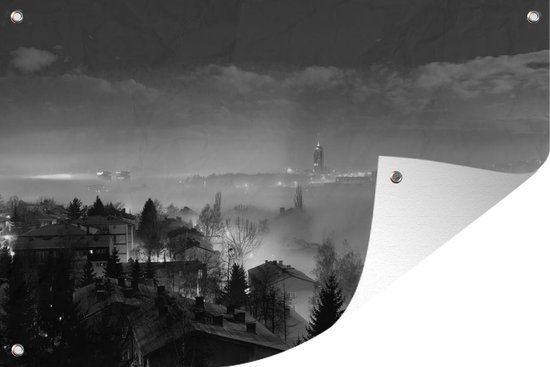 Mistig straatbeeld van Sarajevo in Bosnië en Herzegovina - zwart wit - Tuindoek
