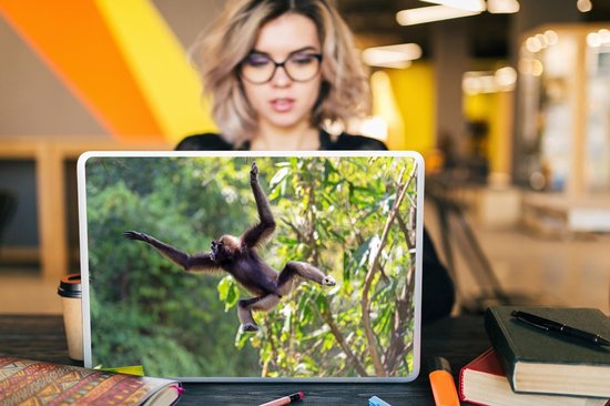 Sticker pour ordinateur portable - 17,3 pouces - Singe sautant dans la jungle