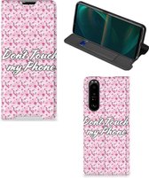 Hoesje Sony Xperia 5 III Bookcase Flowers Pink Don't Touch My Phone