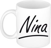 Nina naam cadeau mok / beker sierlijke letters - Cadeau collega/ moederdag/ verjaardag of persoonlijke voornaam mok werknemers
