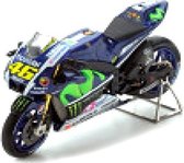 SPARK Yamaha YZR-M1 #46 VALENTINO ROSSI WINNER DUTCH TT ASSEN 2015 schaalmodel 1:43