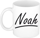 Noah naam cadeau mok / beker met sierlijke letters - Cadeau collega/ vaderdag/ verjaardag of persoonlijke voornaam mok werknemers