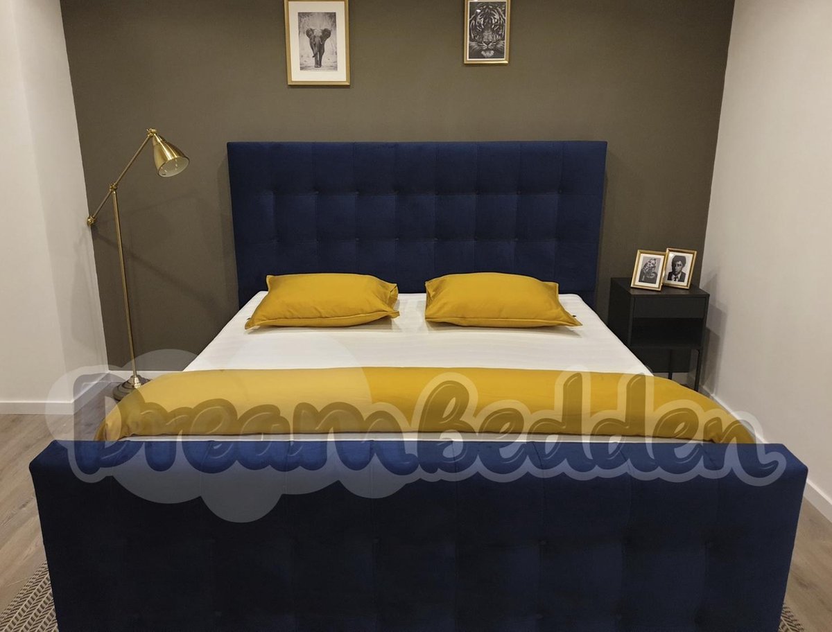 dreambedden Boxspring 140x220 incl 7-zones pocketvering matras & Voetbord Sofia Blue Velvet Blauw Velours