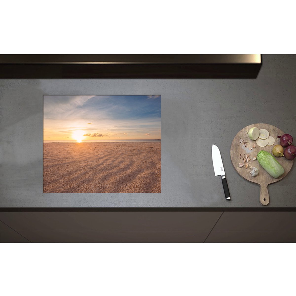 Inductieplaat Beschermer - Close up van het Strand met Mooie Zonsondergang - 60x50 cm - 2 mm Dik - Inductie Beschermer - Bescherming Inductiekookplaat - Kookplaat Beschermer van Zwart Vinyl