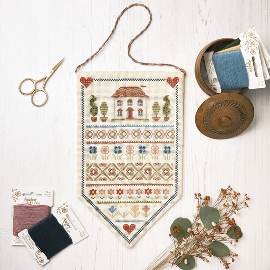 Borduurpakket Heritage Wall Hanging - merklap Anchor ALXE008 met linnen garen