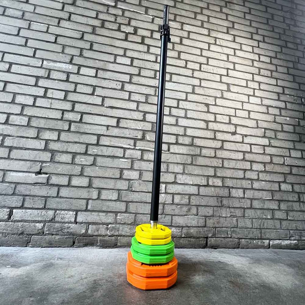 KRAKEN Aerobic Pump Set 20 KG - Bodypump Halterset met Stang 140 cm en Rubber DualGrip Schijven - 2x5 kg, 2x2,5 kg en 2x1,25 kg Inbegrepen - Stangdiameter 30 mm - 2 Halter Klemmen Inbegrepen - Aerobic Pump, Club Power, Krachttraining en Home Gym thumbnail 2