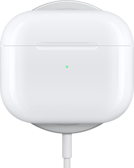 Een witte oplaadcase met groen lampje, aangesloten op een witte kabel.