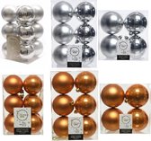 Kerstversiering kunststof kerstballen kleuren mix cognac bruin/zilver 6-8-10 cm pakket van 44x stuks