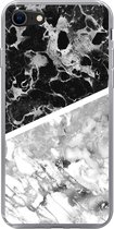 Geschikt voor iPhone SE 2020 hoesje - Marmer print - Zwart - Wit - Luxe - Siliconen Telefoonhoesje