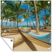 Tuinposters Boot tussen de palmbomen op het strand van Maui - 50x50 cm - Tuindoek - Buitenposter