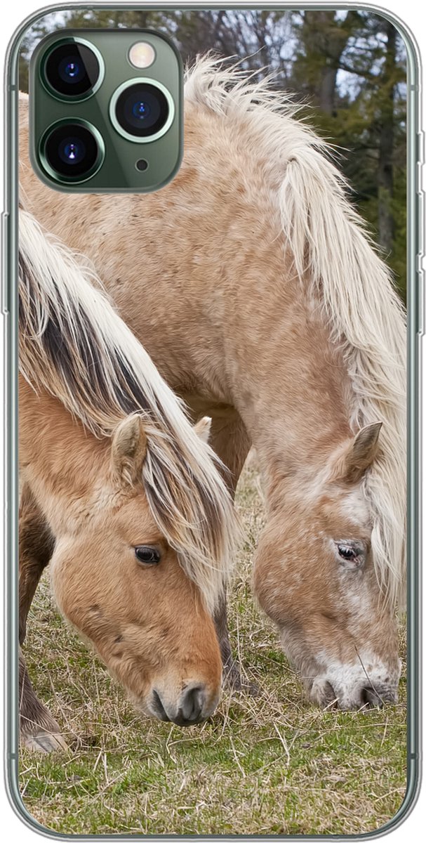 Telefoonhoesje Geschikt voor iPhone 11 Pro Max hoesje - Twee grazende fjord paarden in een grasveld - Siliconen Telefoonhoesje Telefoonhoesje