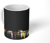 Mok - De haven van Cardiff met kleurrijke verlichting tijdens de nacht - 350 ML - Beker