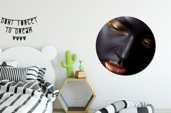 Femme noire aux éléments dorés Cercle mural aluminium ⌀ 90 cm - impression photo sur cercle mural / cercle vivant / cercle de jardin (décoration murale)