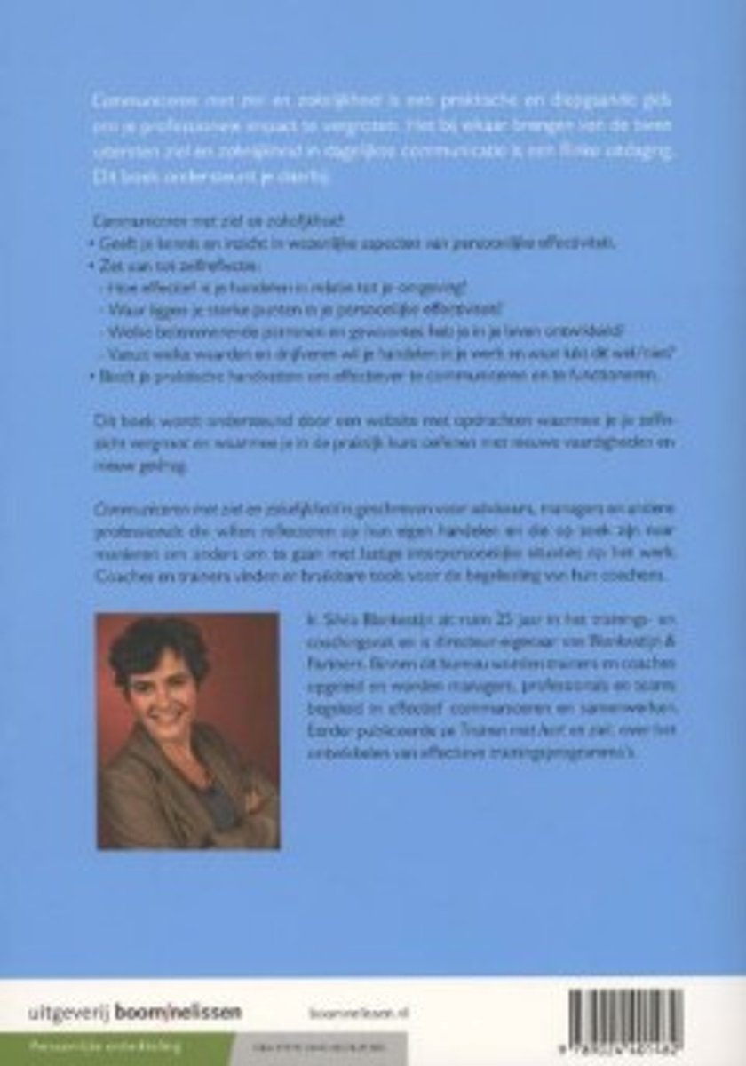 Achterkant boek met foto auteur en samenvatting.