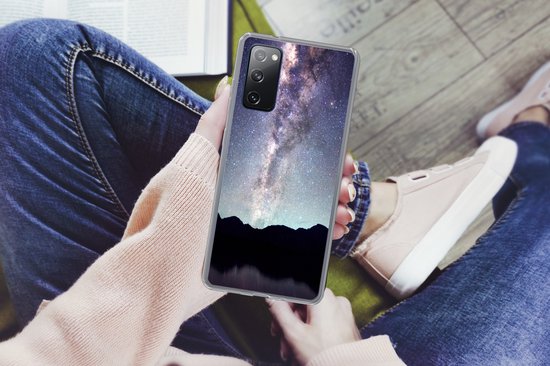 Telefoonhoesje Geschikt voor Samsung Galaxy S20 FE hoesje - Heelal - Melkweg - Sterrenhemel - Jongens - Meisjes - Kinderen - Siliconen Telefoonhoesje Telefoonhoesje