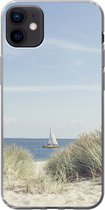 Geschikt voor iPhone 12 mini hoesje - Noordzee - Duinen - Boot - Siliconen Telefoonhoesje