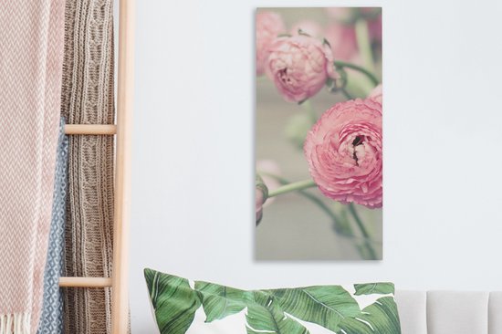 Tableau sur toile Renoncules roses dans un vase en verre - 20x40 cm - Décoration murale