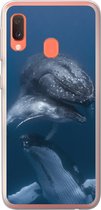 Geschikt voor Samsung Galaxy A20e hoesje - Walvissen - Zee - Familie - Siliconen Telefoonhoesje