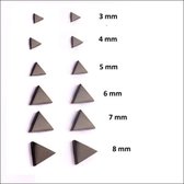 Aramat jewels ® - Zweerknopjes oorbellen driehoek zwart chirurgisch staal 4mm