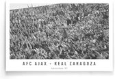Walljar - Poster Ajax - Voetbalteam - Amsterdam - Eredivisie - Zwart wit - AFC Ajax - Real Zaragoza '87 - 60 x 90 cm - Zwart wit poster