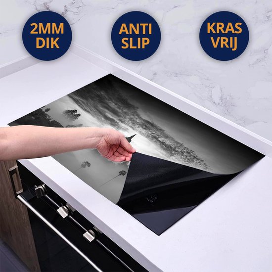 Chefcare Inductie Beschermer Boeddha Beeld in de Mist - Zwart Wit - 65x52 cm - Afdekplaat Inductie - Kookplaat Beschermer - Inductie Mat
