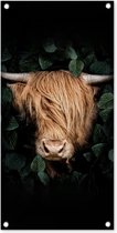 Tuinposter Schotse hooglander - Dier - Flora - 40x80 cm - Wanddecoratie Buiten - Tuinposter - Tuindoek - Schuttingposter - Tuinschilderij