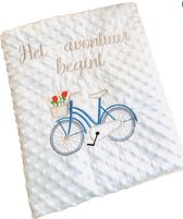 Blue baby blanket with a bicycle and a dedication in Dutch embroidered