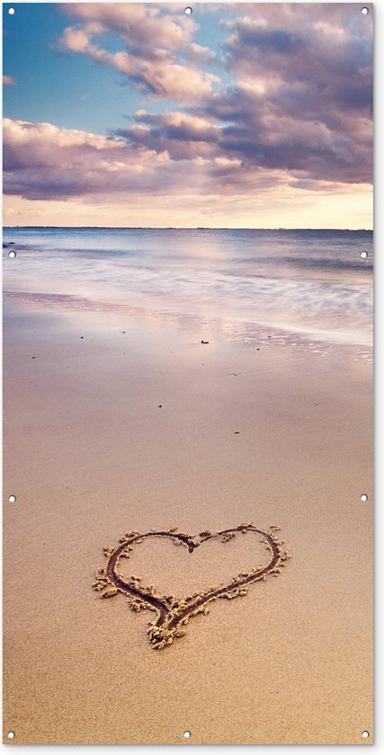 Tuinposter 100x200 cm - Tuindecoratie Hart op het strand in Nederland - Poster voor in de tuin - Buiten decoratie - Schutting tuinschilderij - Tuindoek muurdecoratie - Wanddecoratie balkondoek