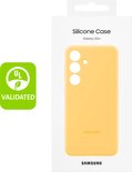 Gele Samsung siliconen hoes voor Galaxy S24+, met UL Validated logo.