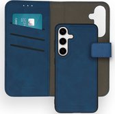 iMoshion Hoesje Geschikt voor Samsung Galaxy S24 Hoesje Met Pasjeshouder - iMoshion Uitneembare 2-in-1 Luxe Bookcase - Blauw