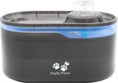 Een zwarte drinkfontein voor huisdieren met een blauwe lichtstrip en het "Pretty Paws" logo.
