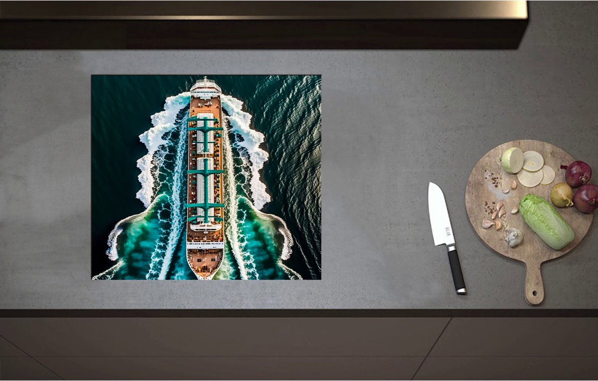 Inductieplaat Beschermer - Bovenaanzicht van Groot Cruiseschip Varend over de Golven van de Zee - 58x52 cm - 2 mm Dik - Inductie Beschermer - Bescherming Inductiekookplaat - Kookplaat Beschermer van Zwart Vinyl