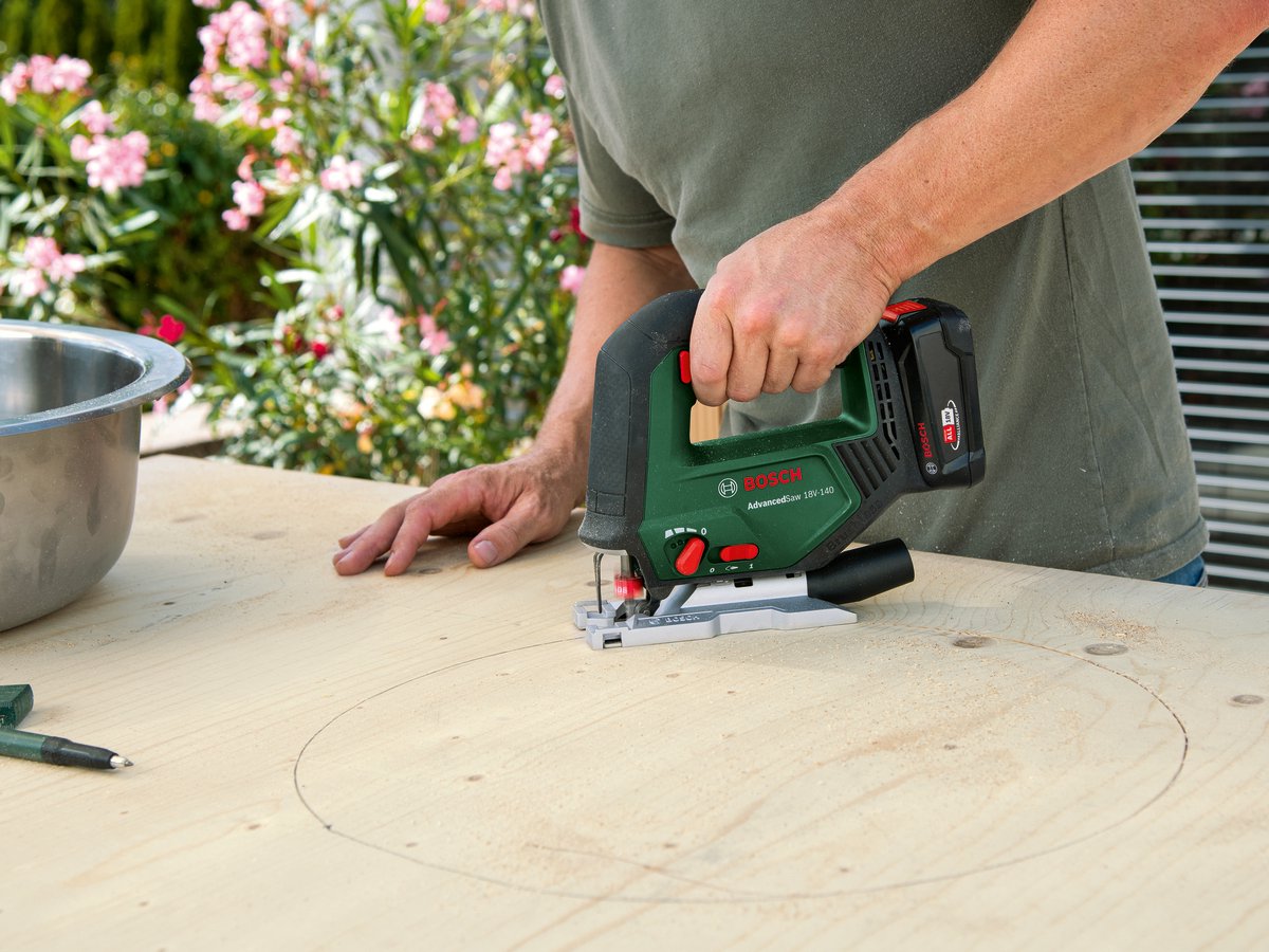 Bosch AdvancedSaw 18V-140: Accudecoupeerzaag 140mm, borstelloos thumbnail 5