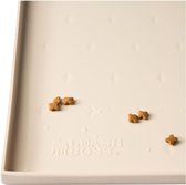 Splash Mat Medium/Large - Voermat Katten & Honden met grote lip, antislip en waterdichte siliconen voermat voor voedsel, water of fontein (51 x 33 cm, beige)