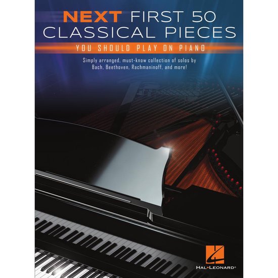 Livre 'Next First 50 Classical Pieces You Should Play on Piano' avec un piano à queue.
