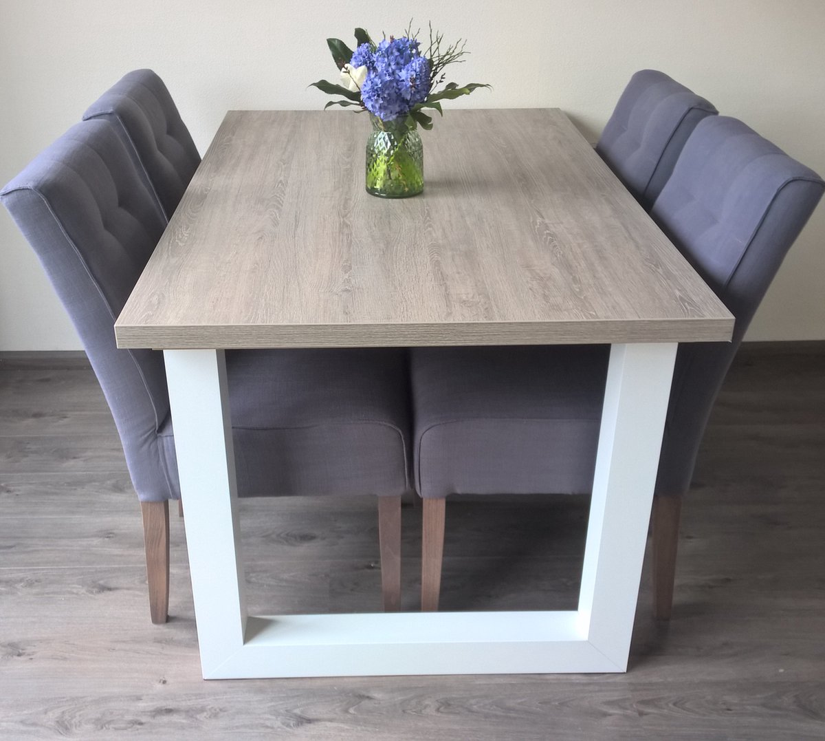 Ik Woon Modern Eettafel Milaan - Upoten - Upoot - Grijs Eiken / Wit Onderstel - 90 x 140 cm Wit / Grijs Eiken