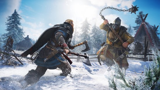 Twee Vikingkrijgers vechten in een besneeuwd bos met bijlen. De ene krijger draagt een kap.